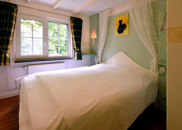 In En Ardennes * La Roche-en-Ardenne