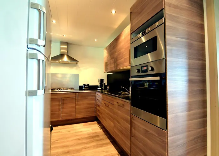 In En Ardennes * La Roche-en-Ardenne